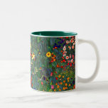 Taza Bicolor Gustav Klimt Flower Garden<br><div class="desc">Coffee Mug con el jardín de la granja de pintura al óleo de Gustav Klimt con girasoles (1907). Un bonito jardín de girasoles y exquisitos flores azules,  rojas,  violetas,  rosas y blancas. Un gran regalo para los amantes del arte Art Nouveau y austriaco.</div>