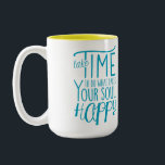 Taza Bicolor Hacer feliz tu alma a dos tonos<br><div class="desc">Tómate el tiempo para hacer feliz tu alma es un recordatorio escrito en esta taza en verde azulado con dos tonos contundentes</div>