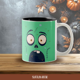 Taza Bicolor Halloween Green Scared Zombie Coffee Mug