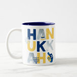 Taza Bicolor HANUKKAH Menorah Dreidel Coffee Mug<br><div class="desc">Nuestro Hanukkah Saludo a dos tonos MUG con un dreidel, menorah, jelly donut, y estrellas judías de David es una manera hermosa y divertida de desear a familia y amigos un Hanukkah feliz con estilo. ... Personaliza con tu personalizado saludando al revés para convertirlo realmente en una especie. Consultas: envíenos...</div>
