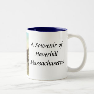 Taza Bicolor Haverhill, Mass, Souvenir Mug