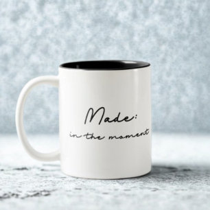 Taza Bicolor Hecho: En El Momento De Cita