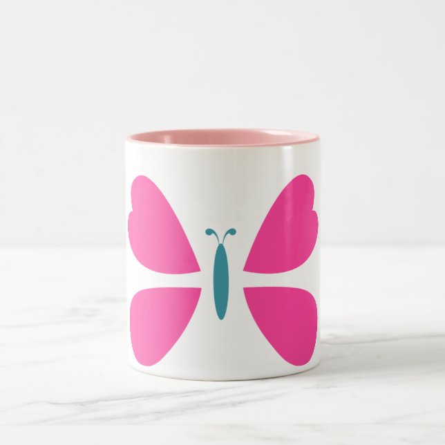 Taza Bicolor Hermosa mariposa rosa volando (Centro)
