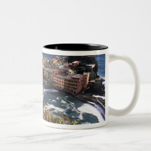 Taza Bicolor Hermoso pueblo de Vernazza en las Cinque