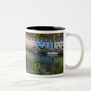 Taza Bicolor Hermoso puerto y veleros con reflejos en 2