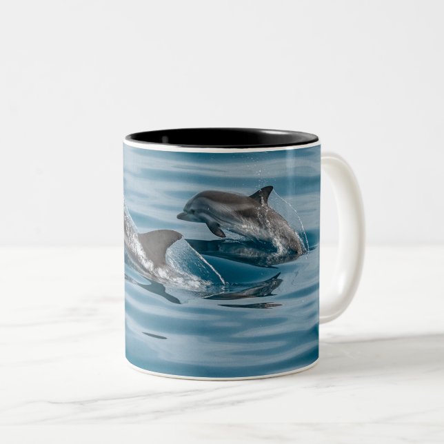 Taza Bicolor Hermosos delfines acuáticos (Anverso derecho)