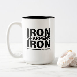 Taza Bicolor Hierro Sharpens Hierro - Proverbios 27:17 Café Mug