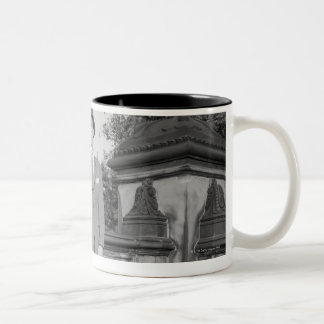 Taza Bicolor Hombre en gorra