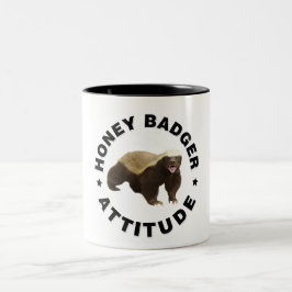 Taza Bicolor Honey badger tiene actitud