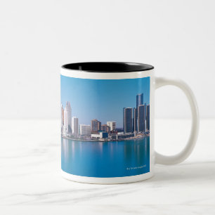 Taza Bicolor Horizonte de Detroit
