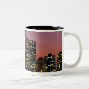 Taza Bicolor Horizonte de Detroit, Michigan en la noche