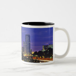 Taza Bicolor horizonte de Seattle, Washington de noche