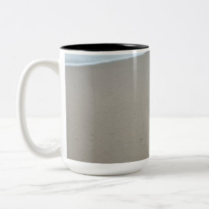 Taza Bicolor Huellas en la playa