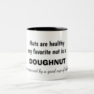Taza Bicolor Humor de café y donut