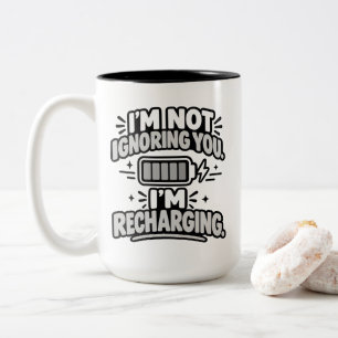 Taza Bicolor Humor de Introvertido No te estoy ignorando Recarg