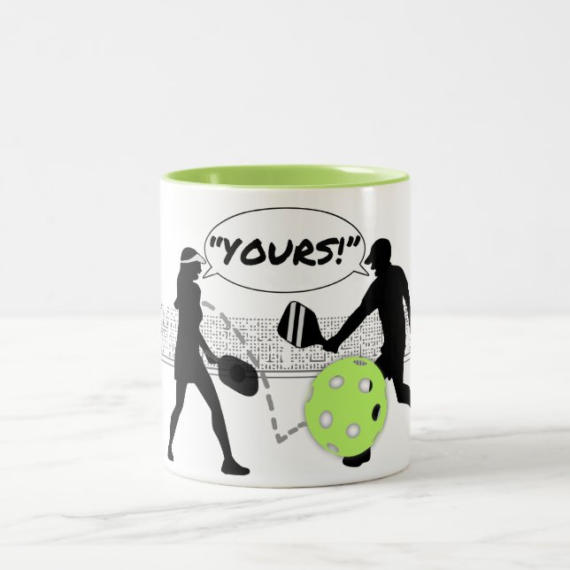 Taza Bicolor Humor del futbol: "¡Tuyo!" (Centro)