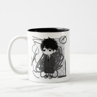Taza Bicolor Ilustración Chibi de Niño con Traje de Agotamiento