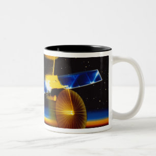 Taza Bicolor Ilustracion de satélites sobre el horizonte de la