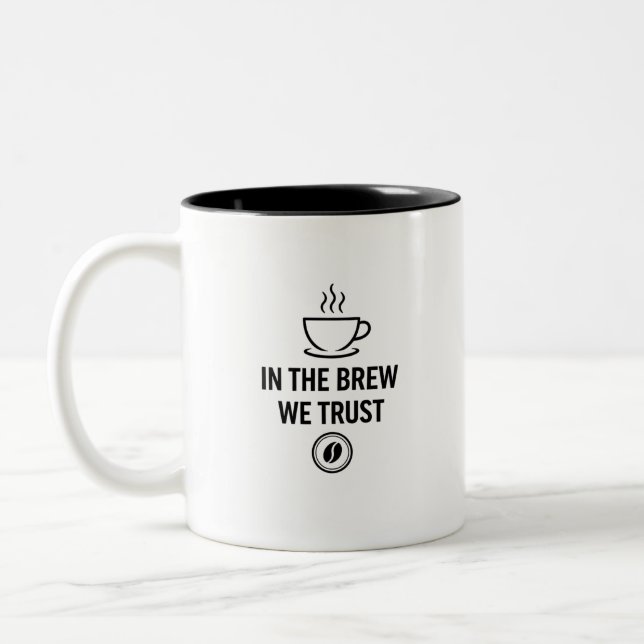 Taza Bicolor In The Brew We Trust (Izquierda)