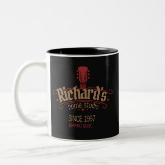 Taza Bicolor Insignia de logotipo vintage de Home studio person