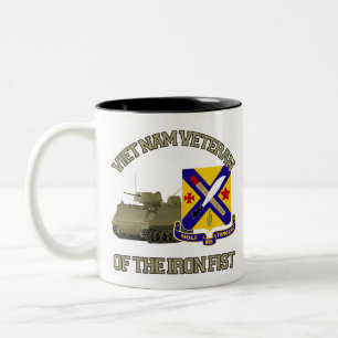 Taza Bicolor Iron Fist - Vietnam