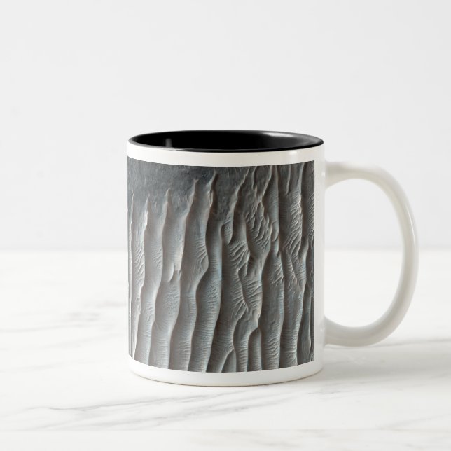 Taza Bicolor Ius Chasma, un gran cañón en Marte (Derecha)