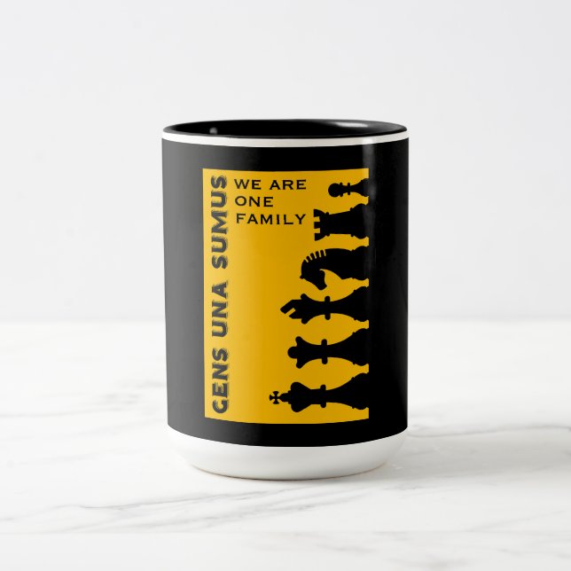 Taza Bicolor Jugadores De Ajedrez Competitivos (Centro)