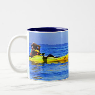 Taza Bicolor Kayaker y el ataúd en el noroeste del Pacífico
