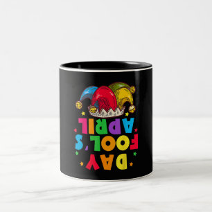 Taza Bicolor Kit de bromas divertidas del Día de los Inocentes 