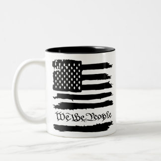 Taza Bicolor La bandera estadounidense nosotros, el pueblo