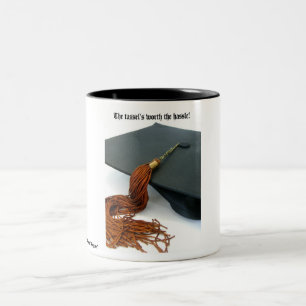 Taza Bicolor La borla digno de la graduación del molestia
