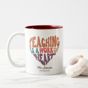 Taza Bicolor La enseñanza es una obra de los mejores maestros d