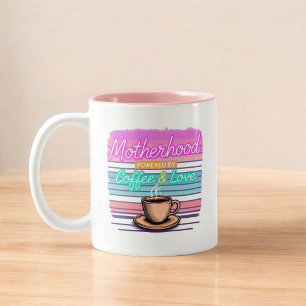 Taza Bicolor La maternidad corre en el café y el amor   Mamá di
