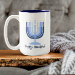 Taza Bicolor La Menorah Moderna Diseñó Hanukkah Mug<br><div class="desc">Menorah de diseño moderno con "Happy Hanukkah" en 15oz Mug. Impresión de dos caras con menorah de fondo. Apto para lavavajillas</div>