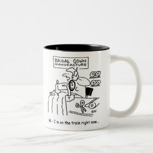 Taza Bicolor La modista de vestidos de novia está "en el tren"