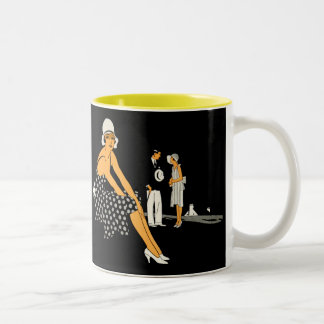 Taza Bicolor La mujer del art déco calza negro del lunar