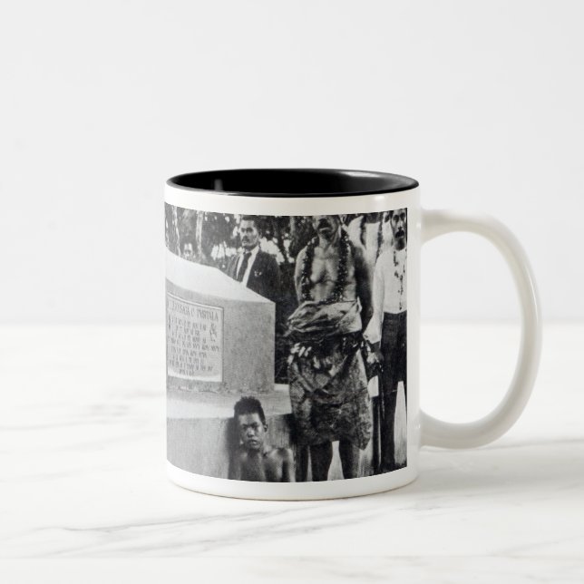 Taza Bicolor La tumba de Tusitala (Derecha)