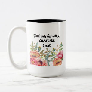 Taza Bicolor La vegetación floral empieza cada día con un gra