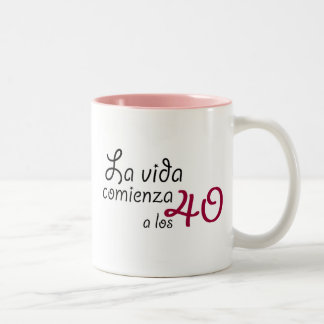 Taza Bicolor La vida comienza a los 40