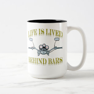 Taza Bicolor La vida es buena detrás de los manillares de la