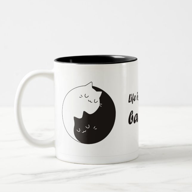 Taza Bicolor La vida se trata de equilibrio Cat Yin Yang (Izquierda)