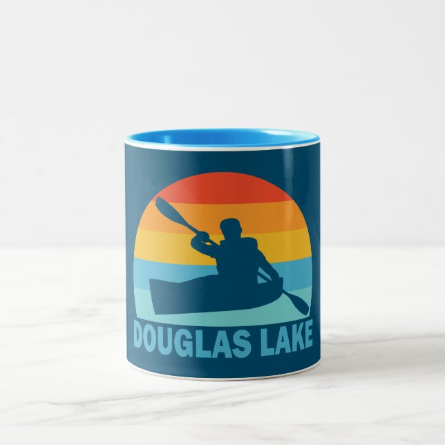 Taza Bicolor Lago Douglas Tennessee Kayak (Centro)