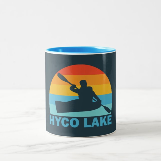 Taza Bicolor Lago Hyco Carolina del Norte Kayak (Centro)