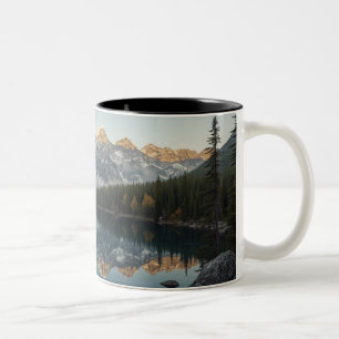 Taza Bicolor Lago Snowy Mountain Scenic