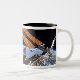 Taza Bicolor Las alas Canadarm2 y del panel de paneles solares