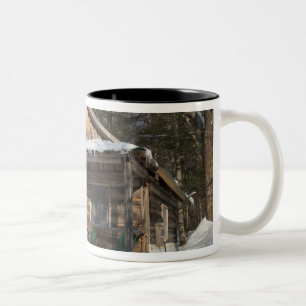 Taza Bicolor Las cabañas en el Little Lyford Pond del AMC