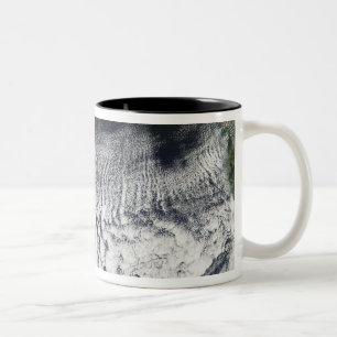 Taza Bicolor Las calles nubes son visibles