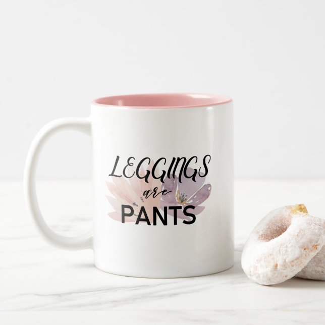 Taza Bicolor Las polainas son pantalones (Con donut)
