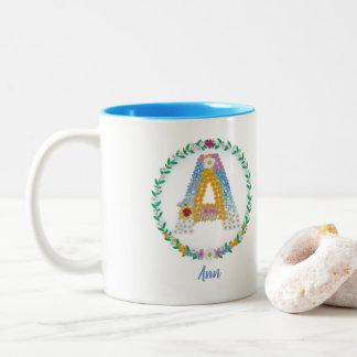 Taza Bicolor Letras florales iniciales "A" con nombre personali