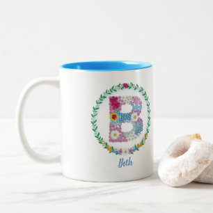 Taza Bicolor Letras florales iniciales "B" con nombre personali